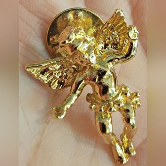 Authentic Kirk's Folly Golden Cherub Angel Pin Signed #KirksFolly 1" #NWOT - Picture 2 of 6